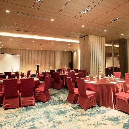 Louis Kienne Cikarang Hotel & Service Apartment بيكاسي المظهر الخارجي الصورة