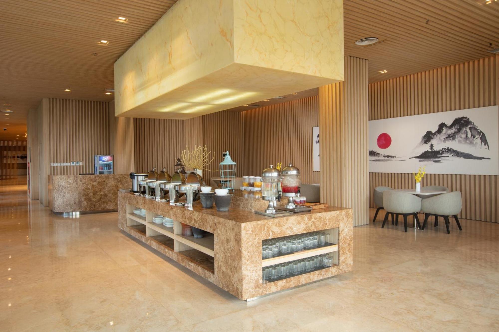 Louis Kienne Cikarang Hotel & Service Apartment بيكاسي المظهر الخارجي الصورة
