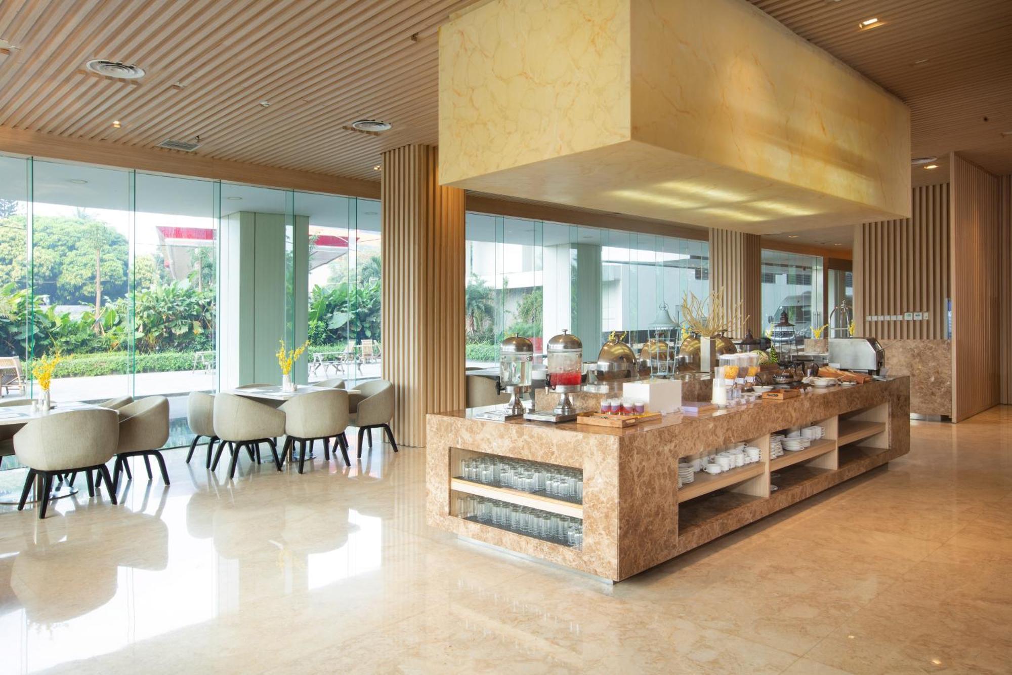 Louis Kienne Cikarang Hotel & Service Apartment بيكاسي المظهر الخارجي الصورة